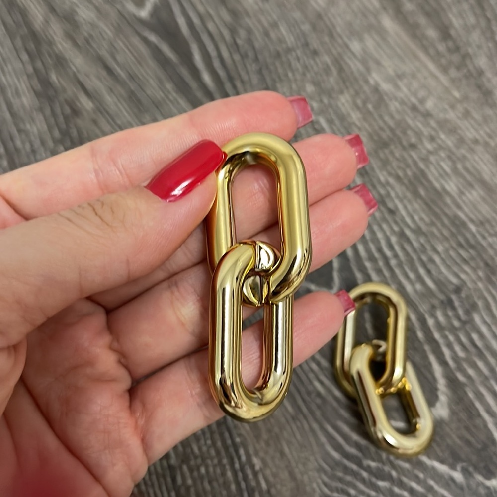 Chain link earrings - Picture 2 of 3
